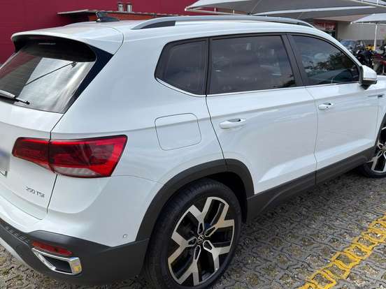 VOLKSWAGEN-TAOS-1.4 250 TSI TOTAL FLEX HIGHLINE AUTOMÁTICO VOLKSWAGEN-TAOS-2024
