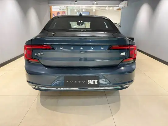 VOLVO-S90-2021