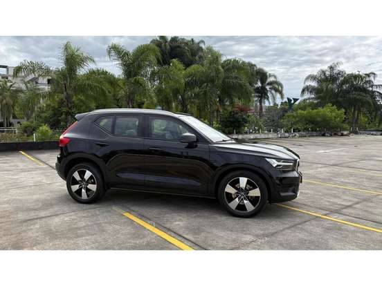 VOLVO-XC40-2.0 T4 GASOLINA MOMENTUM GEARTRONIC VOLVO-XC40-2020
