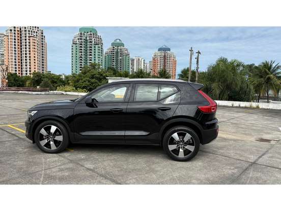 VOLVO-XC40-2.0 T4 GASOLINA MOMENTUM GEARTRONIC VOLVO-XC40-2020