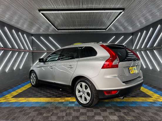 VOLVO-XC60-3.0 DYNAMIC AWD TURBO GASOLINA 4P AUTOMÁTICO VOLVO-XC60-2010