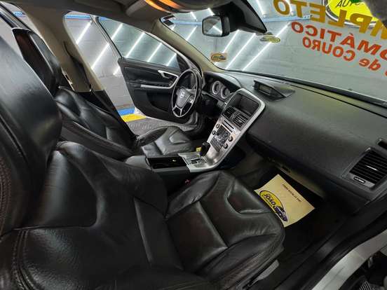 VOLVO-XC60-3.0 DYNAMIC AWD TURBO GASOLINA 4P AUTOMÁTICO VOLVO-XC60-2010
