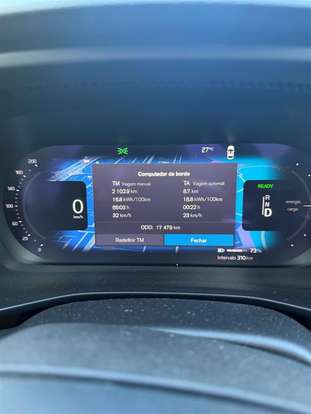 VOLVO-XC40-2022