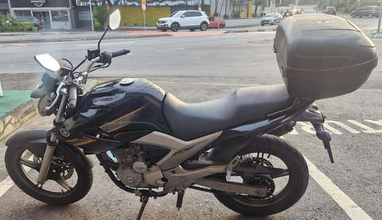 YAMAHA-YS 250 FAZER YAMAHA-YS 250 FAZER-2010