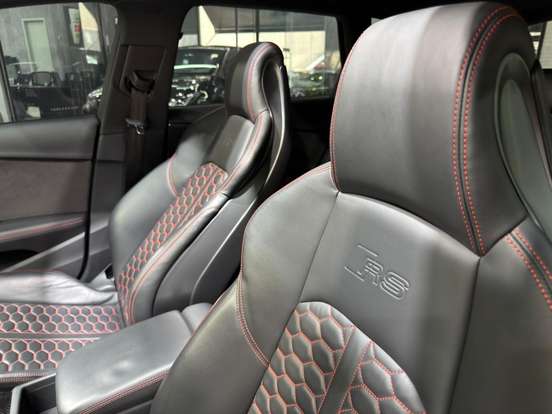 AUDI-RS4-2019