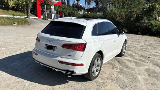 AUDI-Q5-2020