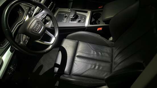 AUDI-Q5-2020