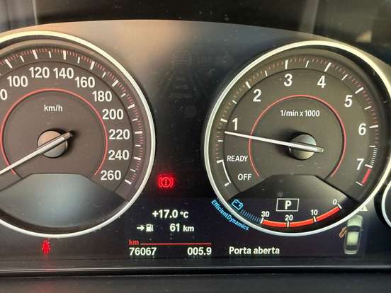 BMW-320i-2015