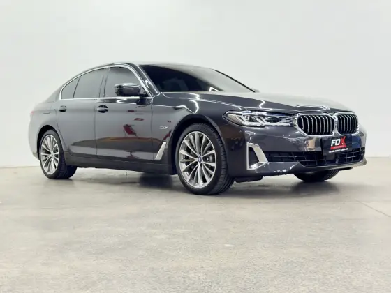 BMW 530e 2.0 16V TWINPOWER HÍBRIDO LUXURY AUTOMÁTICO BMW 530e 2.0 16V TWINPOWER HÍBRIDO LUXURY AUTOMÁTICO