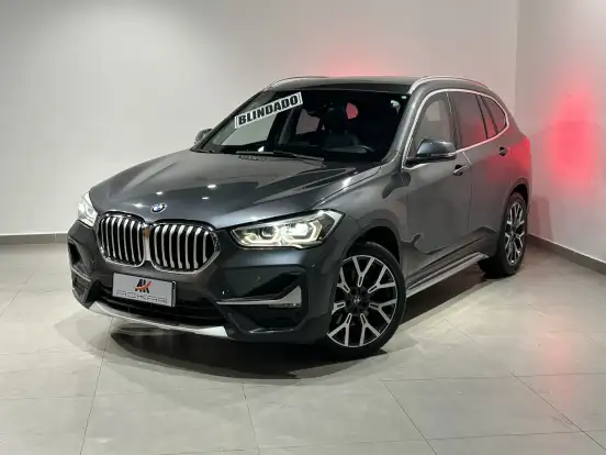BMW-X1-2021