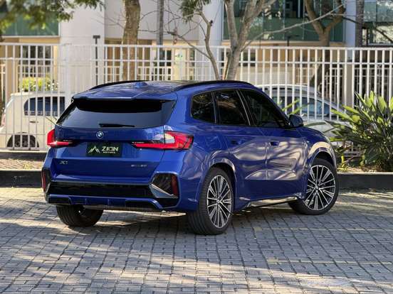 BMW-X1-2024