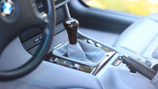 BMW-330i-2002