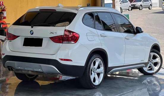 BMW-X1-2.0 16V GASOLINA SDRIVE18I TOP 4P AUTOMÁTICO BMW-X1-2014