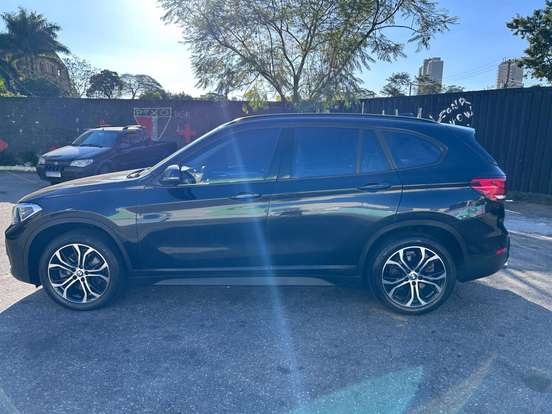 BMW-X1-2.0 16V TURBO ACTIVEFLEX SDRIVE20I X-LINE 4P AUTOMÁTICO BMW-X1-2020