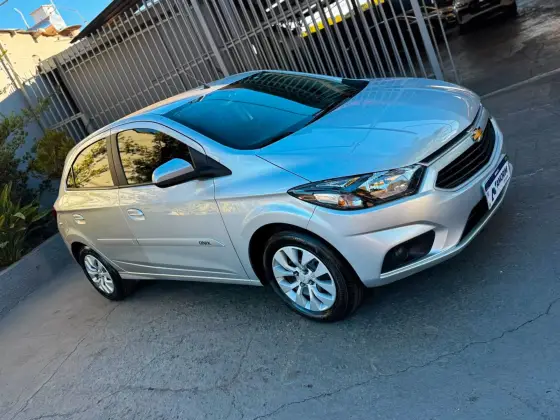 CHEVROLET ONIX 1.4 MPFI LT 8V FLEX 4P AUTOMÁTICO CHEVROLET ONIX 1.4 MPFI LT 8V FLEX 4P AUTOMÁTICO