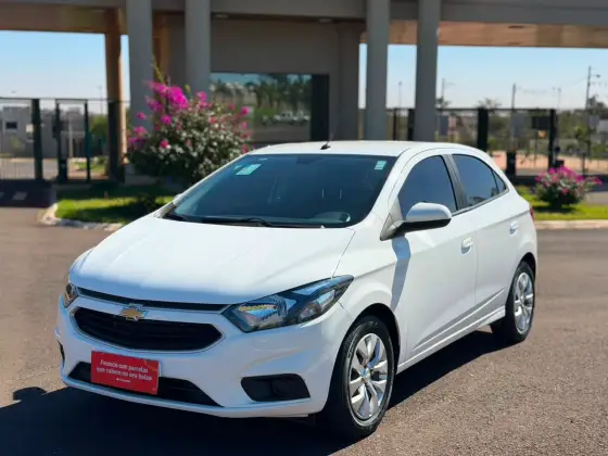 CHEVROLET ONIX 1.4 MPFI LT 8V FLEX 4P MANUAL CHEVROLET ONIX 1.4 MPFI LT 8V FLEX 4P MANUAL