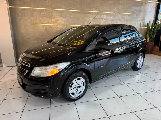 CHEVROLET ONIX 1.4 MPFI LTZ 8V FLEX 4P MANUAL CHEVROLET ONIX 1.4 MPFI LTZ 8V FLEX 4P MANUAL