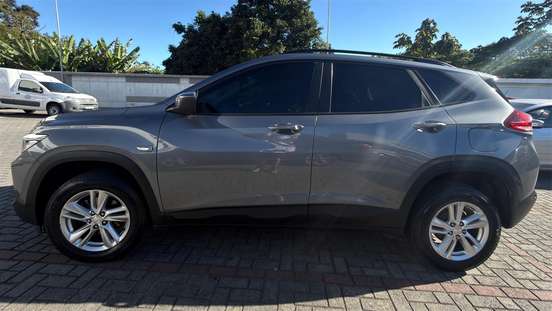 CHEVROLET-TRACKER-2021