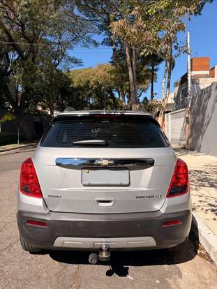 CHEVROLET-TRACKER-2015