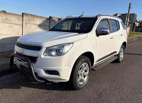 CHEVROLET-TRAILBLAZER-2014
