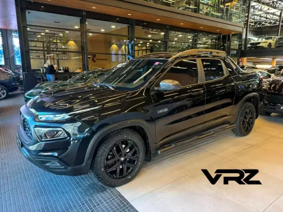 FIAT TORO 2.0 16V TURBO DIESEL ULTRA 4WD AT9 FIAT TORO 2.0 16V TURBO DIESEL ULTRA 4WD AT9