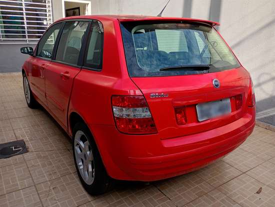 FIAT-STILO-1.8 MPI SCHUMACHER SEASON 16V GASOLINA 4P MANUAL FIAT-STILO-2005