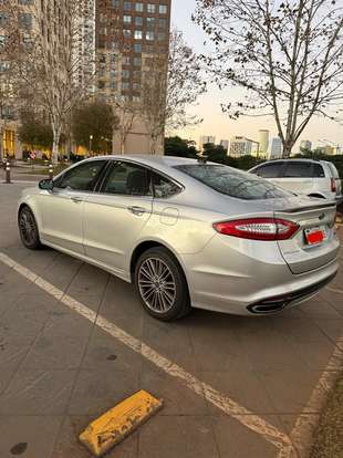 FORD-FUSION-2013