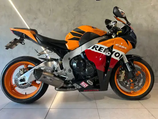 HONDA-CBR 1000RR FIREBLADE HONDA-CBR 1000RR FIREBLADE-2011