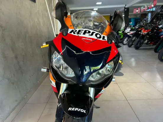 HONDA-CBR 1000RR FIREBLADE HONDA-CBR 1000RR FIREBLADE-2011