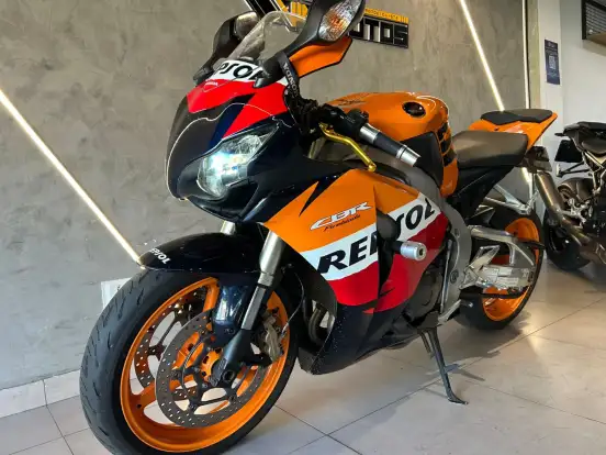 HONDA-CBR 1000RR FIREBLADE HONDA-CBR 1000RR FIREBLADE-2011