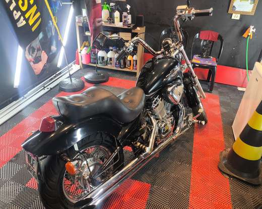 HONDA-SHADOW 600C VT-2004