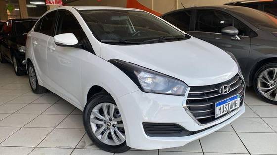 HYUNDAI HB20S 1.6 COMFORT PLUS 16V FLEX 4P MANUAL