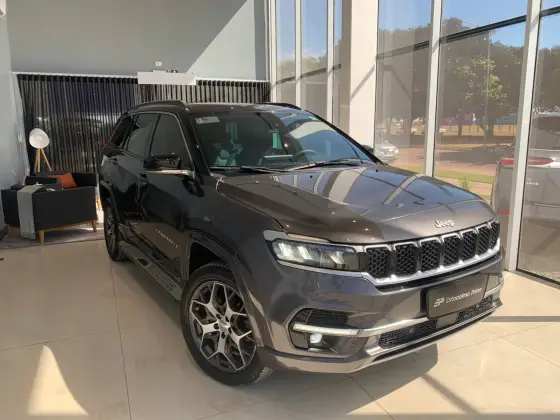 JEEP COMMANDER 2.0 TD380 TURBO DIESEL OVERLAND AT9 JEEP COMMANDER 2.0 TD380 TURBO DIESEL OVERLAND AT9