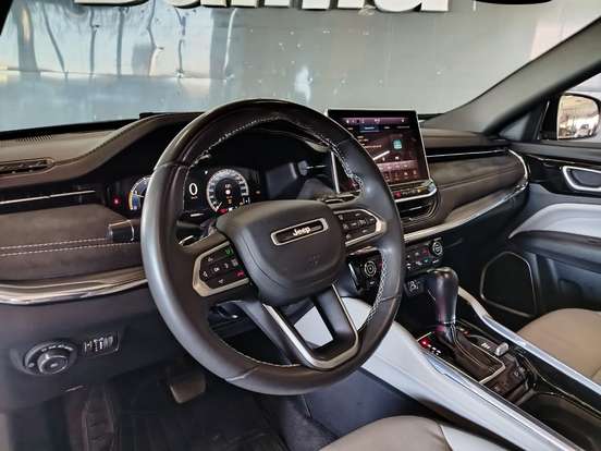 JEEP-COMMANDER-2022
