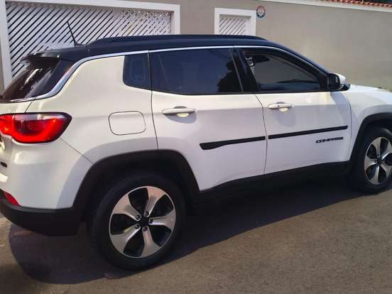 JEEP-COMPASS-2.0 16V FLEX LONGITUDE AUTOMÁTICO JEEP-COMPASS-2018