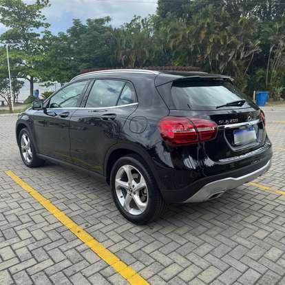 MERCEDES-BENZ-GLA 200-2018