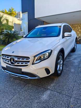 MERCEDES-BENZ-GLA 200-2017
