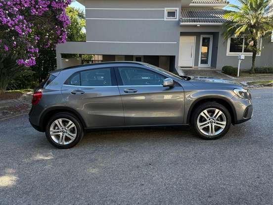 MERCEDES-BENZ-GLA 200-1.6 CGI FLEX STYLE 7G-DCT MERCEDES-BENZ-GLA 200-2017