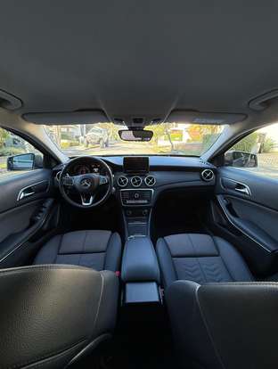 MERCEDES-BENZ-GLA 200-2017