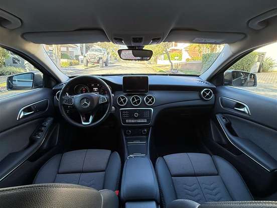 MERCEDES-BENZ-GLA 200-1.6 CGI FLEX STYLE 7G-DCT MERCEDES-BENZ-GLA 200-2017