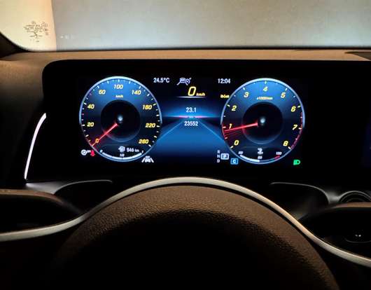MERCEDES-BENZ-GLB 200-2022