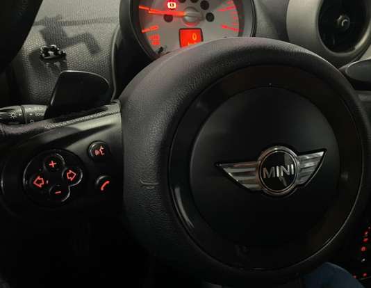 MINI-COOPER-2010