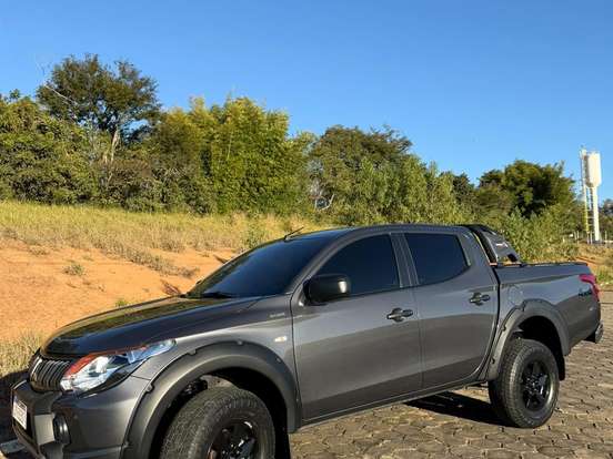 MITSUBISHI-L200 TRITON-2.4 16V TURBO DIESEL SPORT GLX CD 4P 4X4 MANUAL MITSUBISHI-L200 TRITON-2019