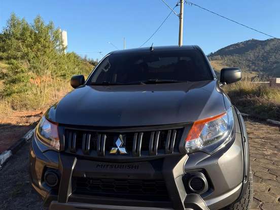 MITSUBISHI-L200 TRITON-2.4 16V TURBO DIESEL SPORT GLX CD 4P 4X4 MANUAL MITSUBISHI-L200 TRITON-2019