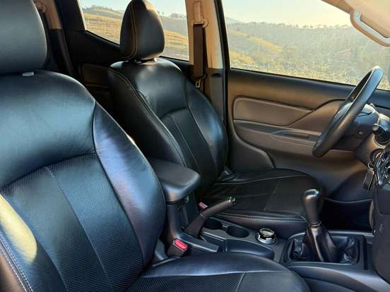MITSUBISHI-L200 TRITON-2.4 16V TURBO DIESEL SPORT GLX CD 4P 4X4 MANUAL MITSUBISHI-L200 TRITON-2019