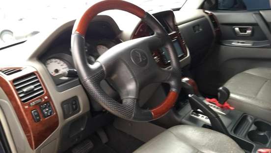 MITSUBISHI-PAJERO-2004