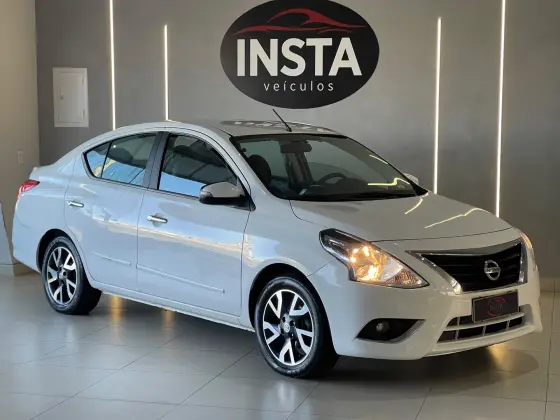 NISSAN VERSA 1.6 16V FLEXSTART UNIQUE 4P XTRONIC NISSAN VERSA 1.6 16V FLEXSTART UNIQUE 4P XTRONIC