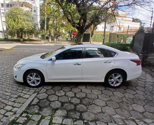 NISSAN-ALTIMA-2013