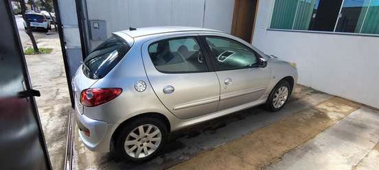 PEUGEOT-207-2010