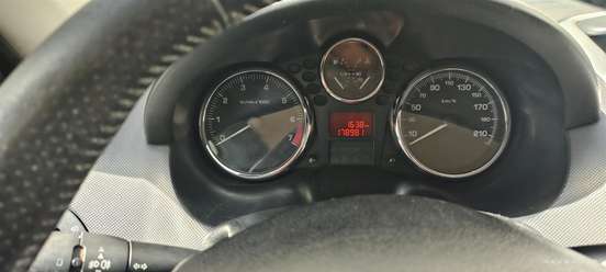 PEUGEOT-207-2010